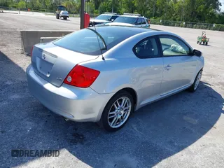 2005 Scion tC z VIN JTKDE177750018300, wystawiony jako IAAI lot #42287128 z przebiegiem 188 278 mil mil oraz . Historia ofert i sprzedaży dostępna na DreamBid. Obrazek 4.