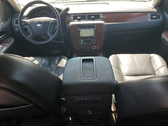2008 Chevrolet Suburban LTZ with VIN 1GNFC16J88R220573, listed as a Copart auction lot 64887315 with 281,245 mi miles and Clean title. Bid and sale history available at DreamBid. Image 8.