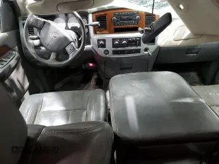 2006 Dodge 3500 SLT z VIN 3D7LX38C66G240110, wystawiony jako Copart lot #83645434 z przebiegiem 219 978 mil mil oraz Tytuł czysty. Historia ofert i sprzedaży dostępna na DreamBid. Obrazek 8.