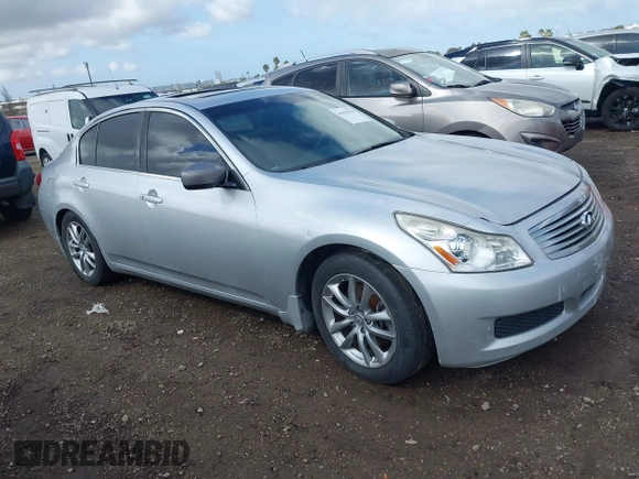 2009 Infiniti G37 Journey with VIN JNKCV61E49M304626, listed as a IAAI auction lot 41935978 with 221,782 mi miles. Bid and sale history available at carsss.com. Image 1.