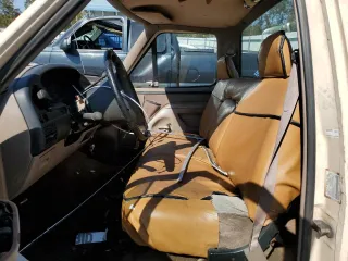 1992 Ford F-150 z VIN 1FTDF15NXNNA61991, wystawiony jako Copart lot #73393234 z przebiegiem Nie podano mil oraz Szkoda całkowita • Salvage title. Historia ofert i sprzedaży dostępna na DreamBid. Obrazek 7.