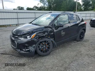 2022 Chevrolet Trax LT z VIN KL7CJLSM8NB529166, wystawiony jako Copart lot #56537785 z przebiegiem 42 079 mil mil oraz Szkoda całkowita • Salvage title. Historia ofert i sprzedaży dostępna na DreamBid. Obrazek 1.