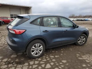 2020 Ford Escape S z VIN 1FMCU9F6XLUC06825, wystawiony jako Copart lot #84080684 z przebiegiem 135 494 mil mil oraz Szkoda całkowita • Salvage title. Historia ofert i sprzedaży dostępna na DreamBid. Obrazek 3.