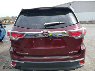 2014 Toyota Highlander XLE with VIN 5TDJKRFH4ES066765, listed as a IAAI auction lot 41952367 with 94,219 mi miles. Bid and sale history available at carsss.com. Image 16.