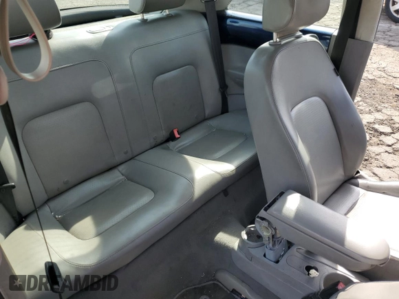 2006 Volkswagen Beetle with VIN 3VWPR31CX6M411570, listed as a Copart auction lot 43664165 with 190,856 mi miles and Salvage Title. Bid and sale history available at DreamBid. Image 10.