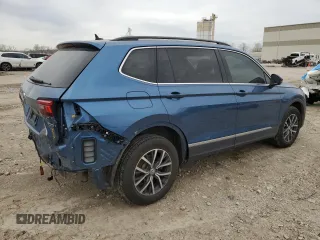 2020 Volkswagen Tiguan SE with VIN 3VV2B7AX2LM082646, listed as a Copart auction lot 51425425 with 53,110 mi miles and Salvage Title. Bid and sale history available at DreamBid. Image 3.