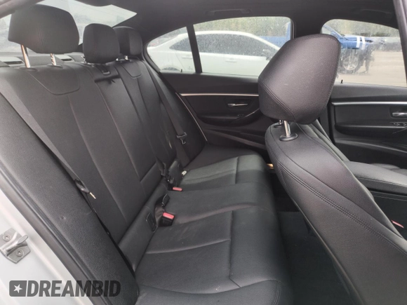 2016 BMW 3 Series 328i xDrive с VIN WBA8E3G55GNU04932, выставлен на аукционе Copart как лот 62412935 с пробегом 151 989 миль миль и Списание • Salvage title. История ставок и продаж доступна на DreamBid. Изображение 10.
