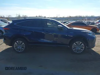 2021 Toyota Venza LE with VIN JTEAAAAH8MJ002246, listed as a IAAI auction lot 40646203 with 81,394 mi miles and . Bid and sale history available at DreamBid. Image 13.