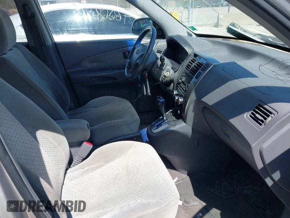 2005 Hyundai Tucson GLS with VIN KM8JN12D45U072567, listed as a IAAI auction lot 42002128 with 121,839 mi miles. Bid and sale history available at carsss.com. Image 5.