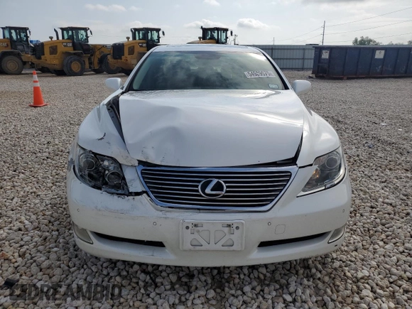 2007 Lexus LS 460 with VIN JTHBL46F375047120, listed as a Copart auction lot 54989575 with 162,926 mi miles and Salvage Title. Bid and sale history available at DreamBid. Image 5.