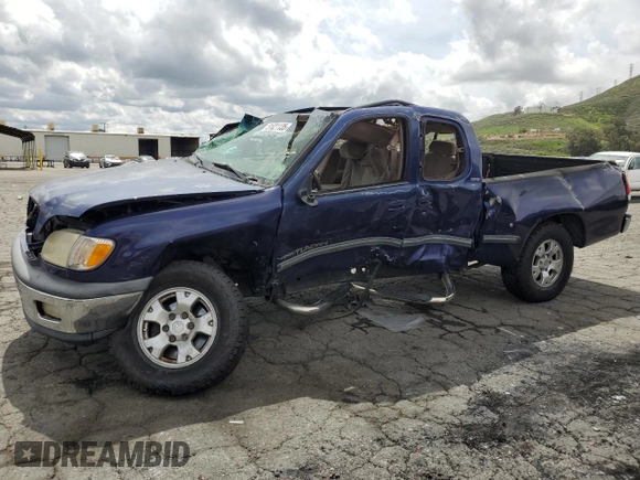 2000 Toyota Tundra SR5 with VIN 5TBRT3415YS027876, listed as a Copart auction lot 51021135 with 189,279 mi miles and Salvage Title. Bid and sale history available at DreamBid. Image 1.