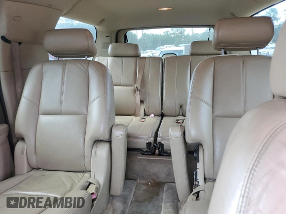 2008 GMC Yukon XL SLT 4SB z VIN 1GKFC16J18R268039, wystawiony jako Copart lot #58299225 z przebiegiem 248 509 mil mil oraz Tytuł czysty. Historia ofert i sprzedaży dostępna na DreamBid. Obrazek 10.