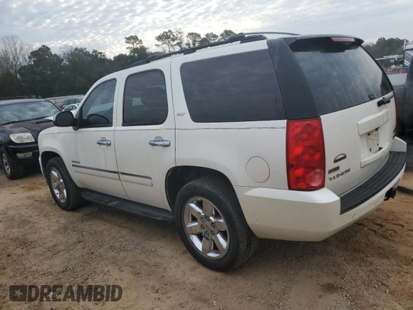 2010 GMC Yukon SLT with VIN 1GKMCCE36AR173617, listed as a Copart auction lot 89143085 with 227,947 mi miles and Salvage Title. Bid and sale history available at carsss.com. Image 2.
