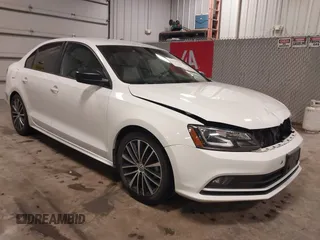 2016 Volkswagen Jetta Sport z VIN 3VWD17AJ3GM304328, wystawiony jako IAAI lot #42152783 z przebiegiem 156 415 mil mil oraz . Historia ofert i sprzedaży dostępna na DreamBid. Obrazek 1.