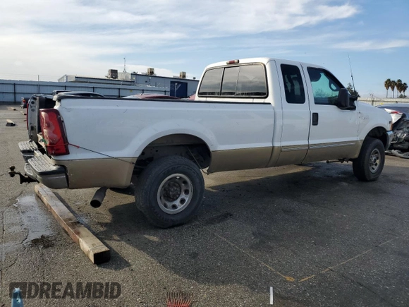 2000 Ford F-250 XL with VIN 1FTNX21S1YEB62621, listed as a Copart auction lot 87630545 with 204,488 mi miles and Salvage title. Bid and sale history available at DreamBid. Image 3.