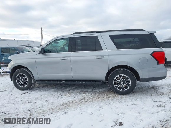 2024 Ford Expedition Max XLT with VIN 1FMJK1J82REA48491, listed as a IAAI auction lot 41272798 with 28,000 mi miles and . Bid and sale history available at DreamBid. Image 14.