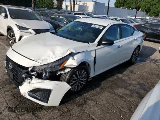 2025 Nissan Altima SV with VIN 1N4BL4DV1SN370799, listed as a Copart auction lot 53916015 with 1,134 mi miles and Salvage Title. Bid and sale history available at DreamBid. Image 1.