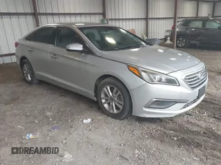 2016 Hyundai Sonata SE with VIN 5NPE24AF5GH357844, listed as a IAAI auction lot 42217108 with 138,227 mi miles and . Bid and sale history available at carsss.com. Image 1.