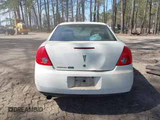 2008 Pontiac G6 1SV Value Leader with VIN 1G2ZF57B284297954, listed as a IAAI auction lot 41864563 with 203,678 mi miles. Bid and sale history available at carsss.com. Image 17.