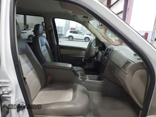 2004 Ford Explorer Eddie Bauer with VIN 1FMZU74K84UB97753, listed as a IAAI auction lot 40861041 with 110,304 mi miles and . Bid and sale history available at DreamBid. Image 5.
