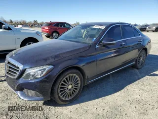 2015 Mercedes-Benz C-Class C 300 with VIN 55SWF4JB6FU061300, listed as a Copart auction lot 89117915 with 75,101 mi miles and Salvage Title. Bid and sale history available at carsss.com. Image 1.