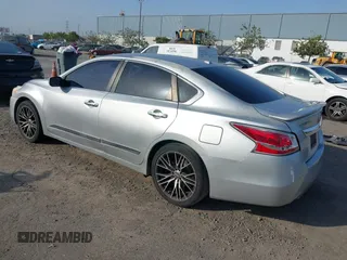 2015 Nissan Altima SL z VIN 1N4AL3AP1FC127345, wystawiony jako IAAI lot #42420834 z przebiegiem 134 391 mil mil oraz . Historia ofert i sprzedaży dostępna na DreamBid. Obrazek 3.