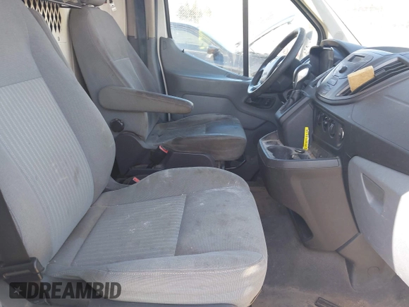 2015 Ford Transit Cargo z VIN 1FTNR1ZM1FKA46909, wystawiony jako IAAI lot #42092389 z przebiegiem 216 806 mil mil oraz . Historia ofert i sprzedaży dostępna na DreamBid. Obrazek 5.
