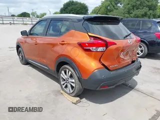 2020 Nissan Kicks SR with VIN 3N1CP5DV4LL492831, listed as a IAAI auction lot 42030507 with 43,203 mi miles. Bid and sale history available at carsss.com. Image 3.