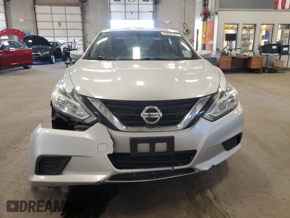 2017 Nissan Altima SR with VIN 1N4AL3AP1HC194031, listed as a Copart auction lot 55898105 with 190,922 mi miles and Clean Title. Bid and sale history available at DreamBid. Image 5.
