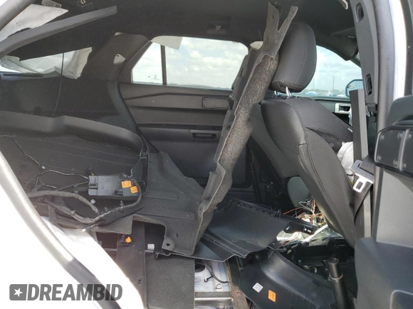 2023 Ford Police Interceptor Utility z VIN 1FM5K8AW3PNA08085, wystawiony jako Copart lot #50186945 z przebiegiem 1 464 mil mil oraz Nie do naprawy • Non repairable. Historia ofert i sprzedaży dostępna na DreamBid. Obrazek 11.
