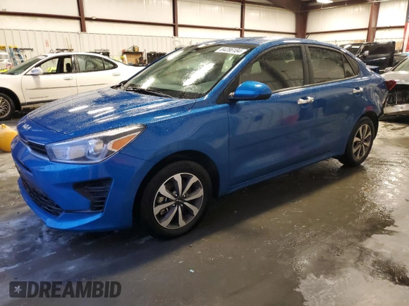 2022 Kia Rio LX with VIN 3KPA24AD3NE497373, listed as a Copart auction lot 84286184 with 27,628 mi miles and Salvage Title. Bid and sale history available at carsss.com. Image 1.