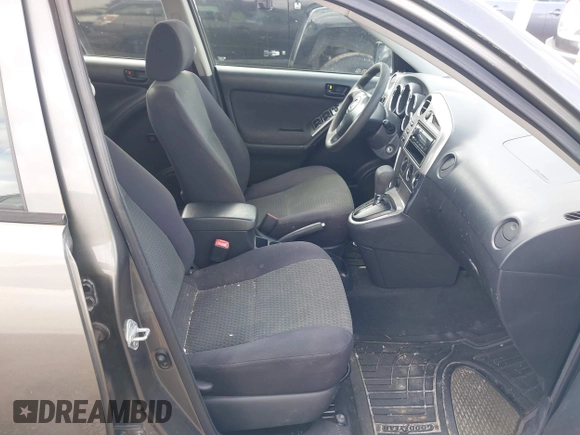2006 Toyota Matrix STD z VIN 2T1KR32E46C615612, wystawiony jako IAAI lot #41939746 z przebiegiem 220 477 mil mil oraz . Historia ofert i sprzedaży dostępna na DreamBid. Obrazek 5.