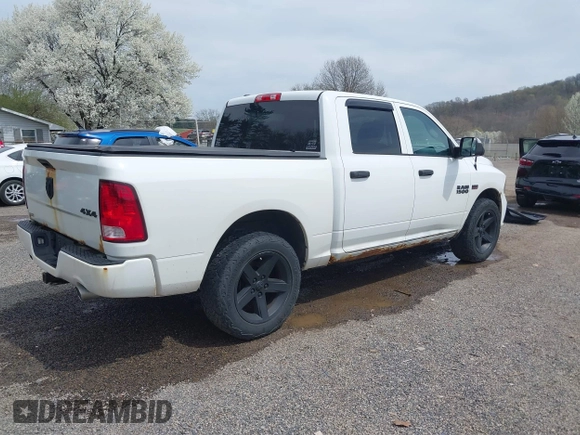 2015 Ram 1500 Express z VIN 1C6RR7KT3FS647476, wystawiony jako IAAI lot #41987391 z przebiegiem 150 000 mil mil oraz . Historia ofert i sprzedaży dostępna na DreamBid. Obrazek 4.