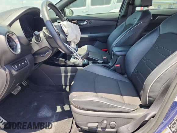 2021 Kia Forte GT-Line with VIN 3KPF34AD1ME342001, listed as a Copart auction lot 62531695 with 40,448 mi miles and Salvage title. Bid and sale history available at DreamBid. Image 7.