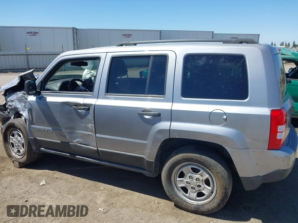 2017 Jeep Patriot Sport SE with VIN 1C4NJPBA8HD207631, listed as a IAAI auction lot 42809313 with 153,799 mi miles and . Bid and sale history available at DreamBid. Image 14.