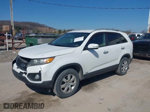2011 Kia Sorento LX with VIN 5XYKTDA10BG072702, listed as a IAAI auction lot 41762573 with 142,937 mi miles. Bid and sale history available at carsss.com. Image 2.