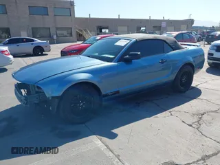 2005 Ford Mustang Deluxe with VIN 1ZVFT84N655232308, listed as a IAAI auction lot 42139250 with 200,850 mi miles. Bid and sale history available at carsss.com. Image 18.