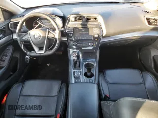 2017 Nissan Maxima SV z VIN 1N4AA6AP6HC413279, wystawiony jako Copart lot #47372425 z przebiegiem 88 837 mil mil oraz Szkoda całkowita • Salvage title. Historia ofert i sprzedaży dostępna na DreamBid. Obrazek 8.