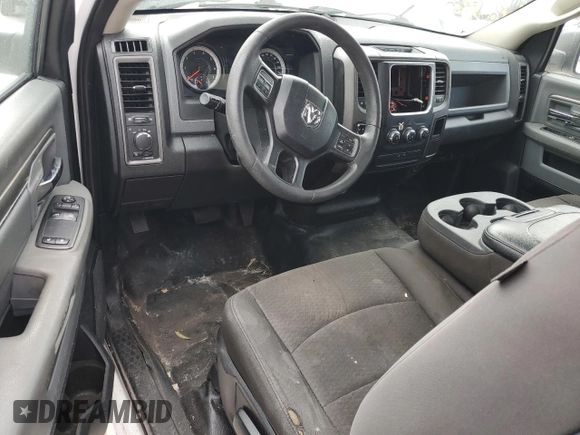 2020 Ram 1500 Tradesman z VIN 3C6JR6DT6LG144032, wystawiony jako Copart lot #76073334 z przebiegiem 73 342 mil mil oraz Nie do naprawy • Non repairable. Historia ofert i sprzedaży dostępna na DreamBid. Obrazek 8.
