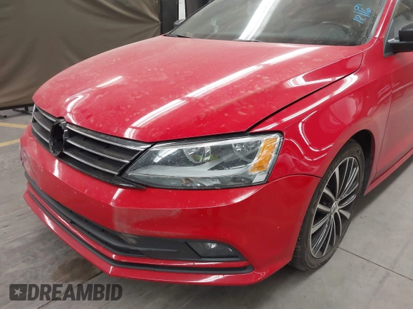 2015 Volkswagen Jetta SE с VIN 3VWD17AJ2FM427651, выставлен на аукционе IAAI как лот 41119547 с пробегом 76 730 миль миль и . История ставок и продаж доступна на DreamBid. Изображение 6.