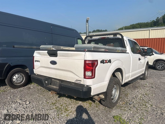 2015 Ford F-150 XLT z VIN 1FTFX1EF7FKD91850, wystawiony jako IAAI lot #42514066 z przebiegiem 209 214 mil mil oraz . Historia ofert i sprzedaży dostępna na DreamBid. Obrazek 1.
