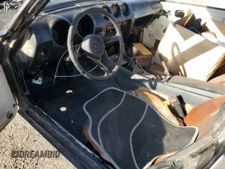 1977 Datsun 280ZX z VIN HLS30380488, wystawiony jako Copart lot #48619915 z przebiegiem 21 044 mil mil oraz Tytuł czysty. Historia ofert i sprzedaży dostępna na DreamBid. Obrazek 8.