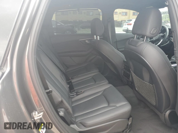 2023 Audi Q7 Premium Plus z VIN WA1LCBF71PD023112, wystawiony jako Copart lot #56709605 z przebiegiem 15 683 mil mil oraz Nie do naprawy • Non repairable. Historia ofert i sprzedaży dostępna na DreamBid. Obrazek 11.