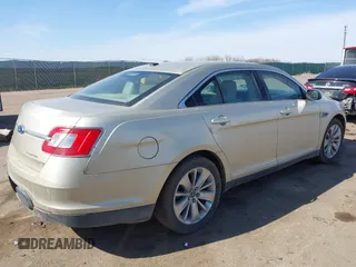 2010 Ford Taurus Limited с VIN 1FAHP2FW7AG105512, выставлен на аукционе IAAI как лот 41773479 с пробегом 143 549 миль миль и . История ставок и продаж доступна на DreamBid. Изображение 4.