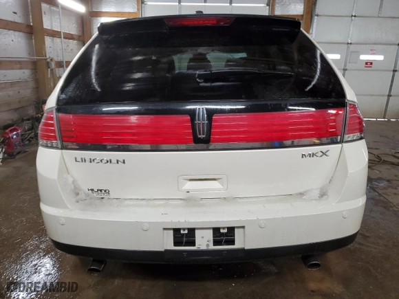 2008 Lincoln MKX with VIN 2LMDU68C68BJ39549, listed as a Copart auction lot 45288865 with 187,093 mi miles and Salvage Title. Bid and sale history available at carsss.com. Image 6.