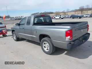 2008 Dodge Dakota ST with VIN 1D7HE22K28S513299, listed as a IAAI auction lot 41855012 with 175,765 mi miles and . Bid and sale history available at carsss.com. Image 3.