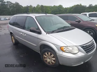 2007 Chrysler Town & Country Touring with VIN 2A4GP54L57R134721, listed as a IAAI auction lot 42242154 with 191,917 mi miles and . Bid and sale history available at DreamBid. Image 1.