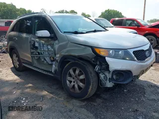 2013 Kia Sorento LX with VIN 5XYKT3A64DG357542, listed as a IAAI auction lot 42402188 with 171,648 mi miles and . Bid and sale history available at DreamBid. Image 1.