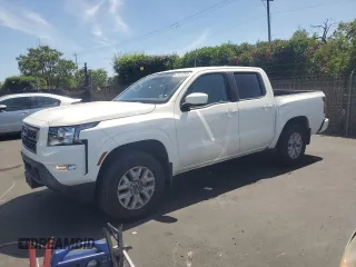 2022 Nissan Frontier Pro-4X with VIN 1N6ED1EKXNN674402, listed as a Copart auction lot 57417245 with 13,986 mi miles and Salvage title. Bid and sale history available at DreamBid. Image 1.