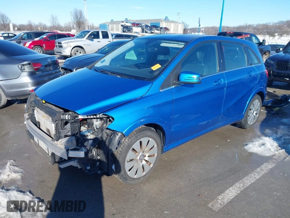 2014 Mercedes-Benz B Electric Drive with VIN WDDVP9AB5EJ002730, listed as a IAAI auction lot 41308975 with 31,365 mi miles and . Bid and sale history available at DreamBid. Image 4.